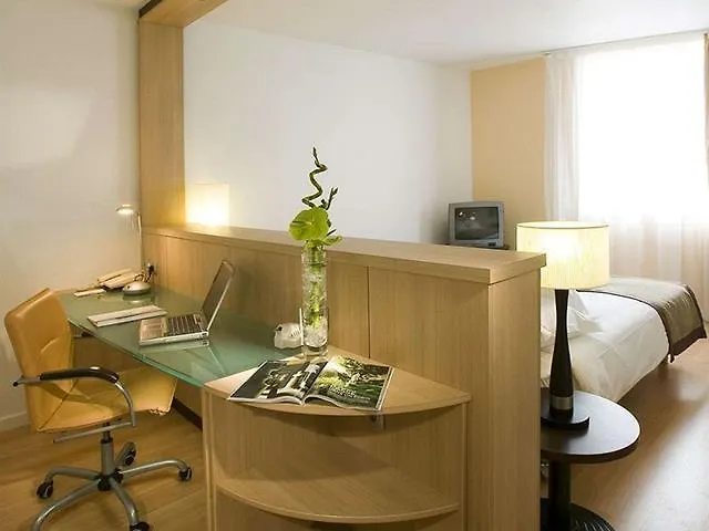 Hilton Orly Airport Hotell 4*