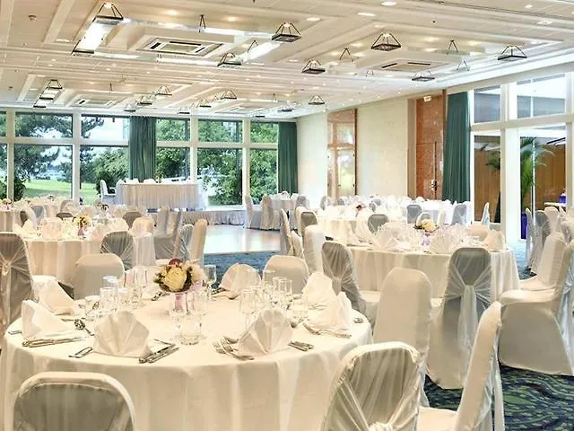 Hilton Orly Airport Hotell 4*