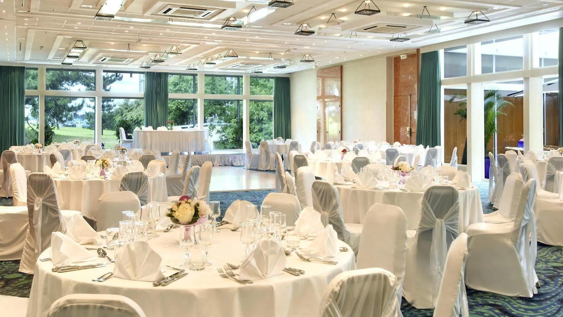 Hilton Orly Airport 4*