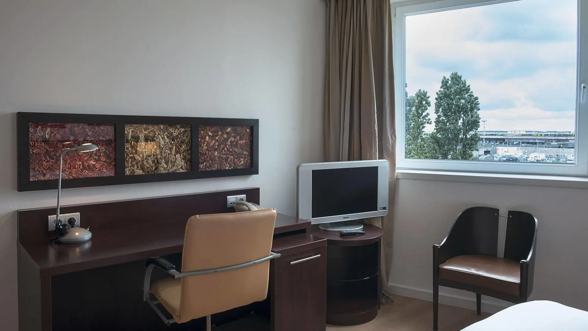Hilton Orly Airport 4*